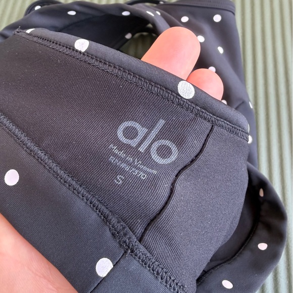 alo yoga airlift intrigue polka dot sports bra - Picture 5 of 5